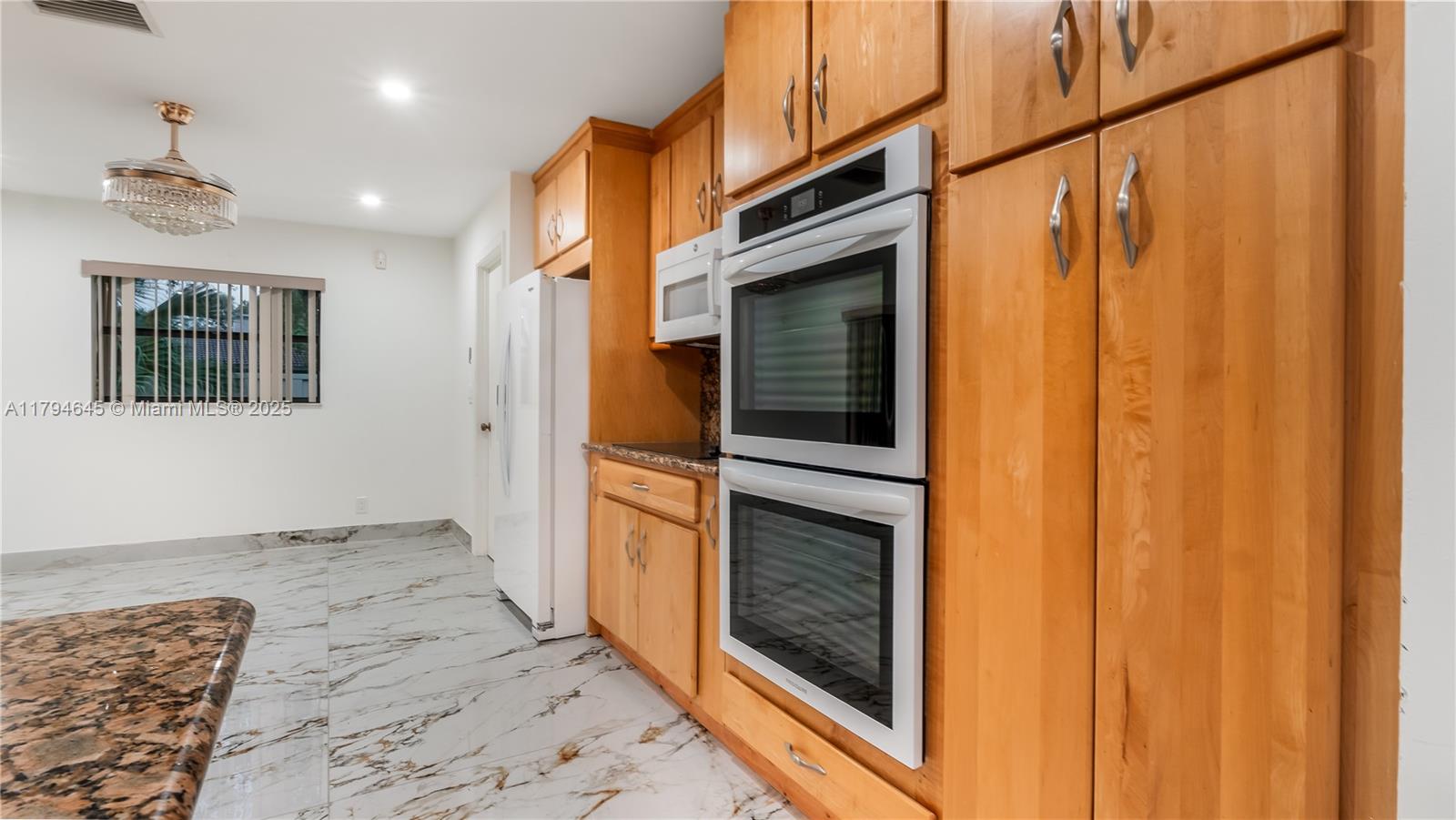 MAPLEWOOD - Residential
