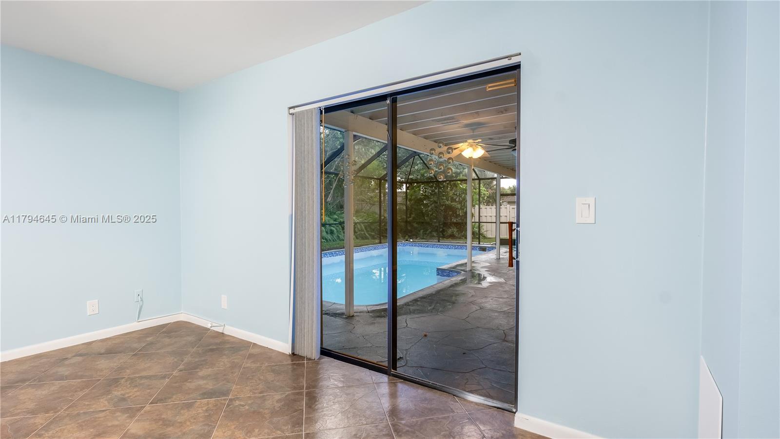 MAPLEWOOD - Residential