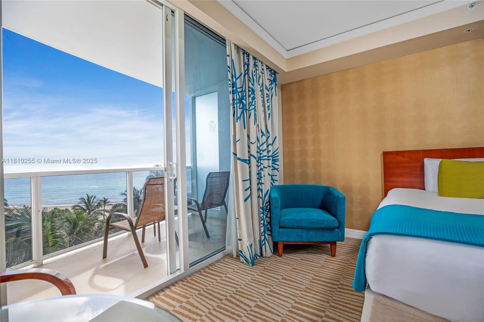 TRUMP INTERNATIONAL SONES - Residential