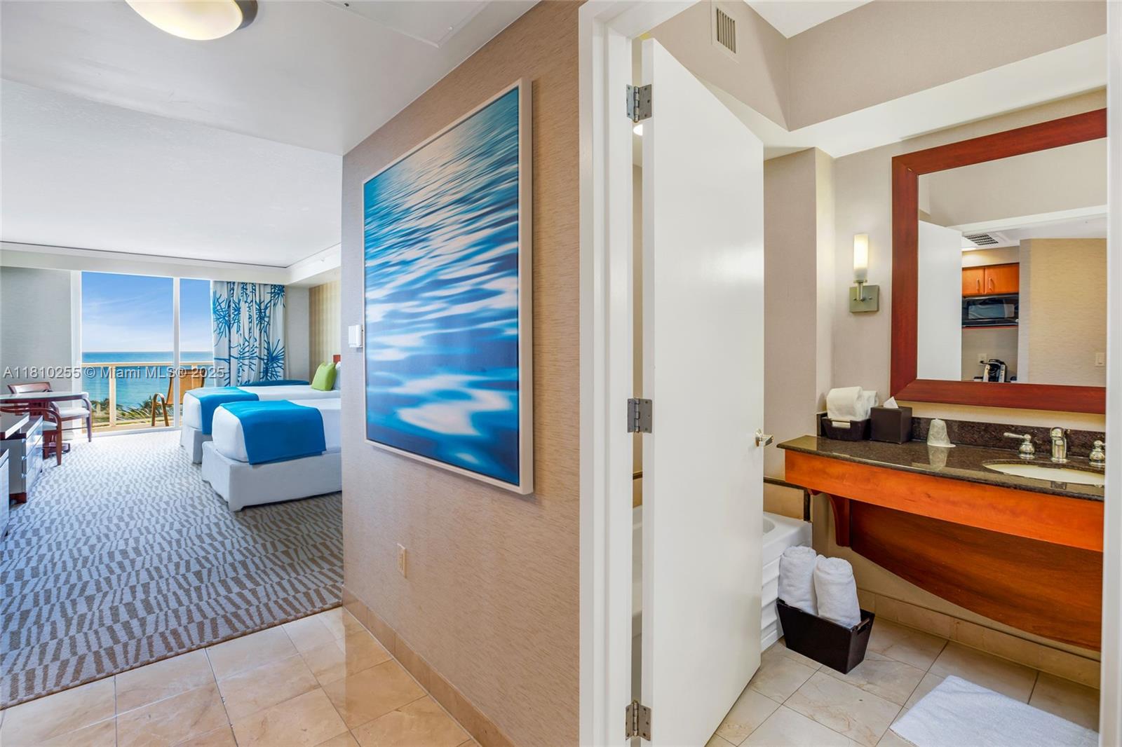 TRUMP INTERNATIONAL SONES - Residential