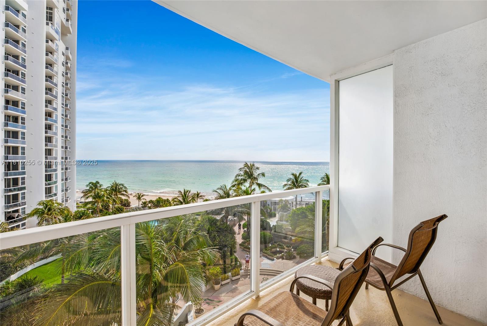TRUMP INTERNATIONAL SONES - Residential