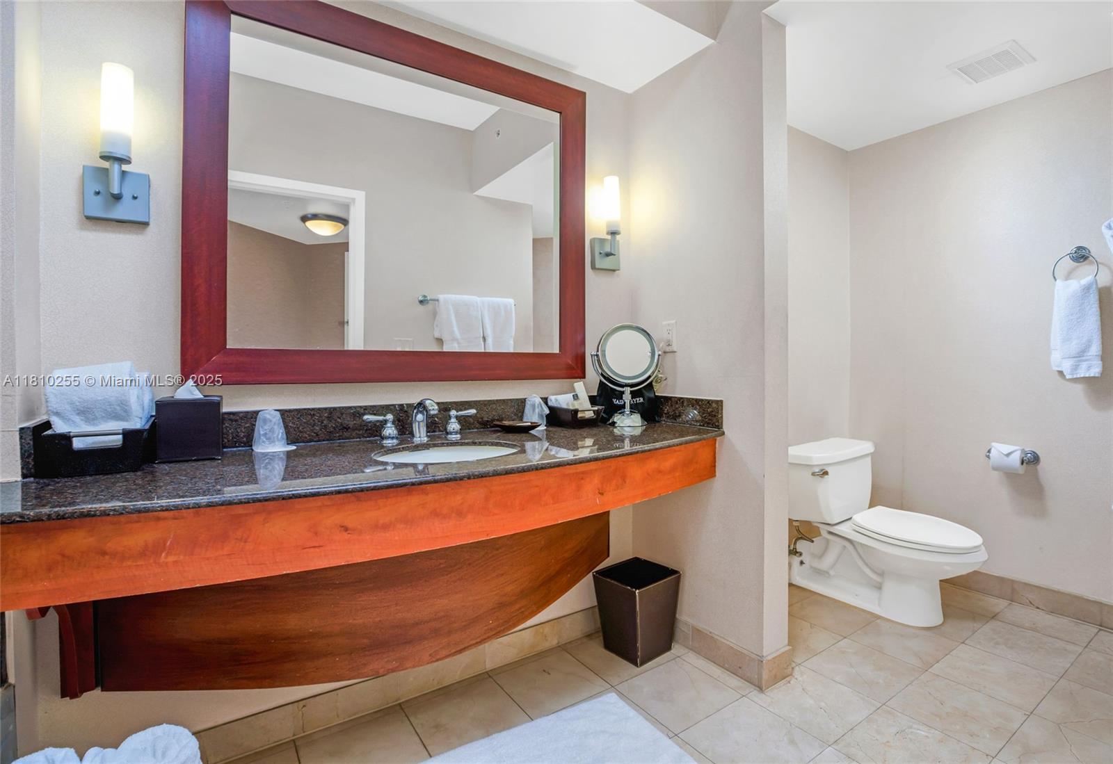 TRUMP INTERNATIONAL SONES - Residential