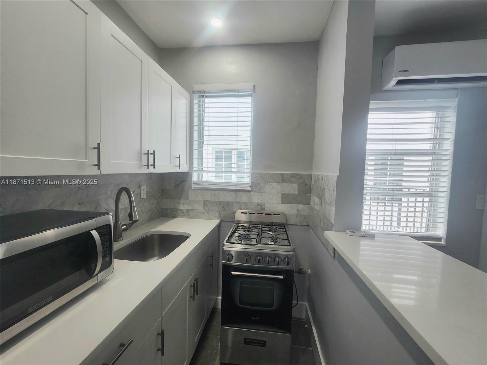 LINCOLN SUB - Residential Lease