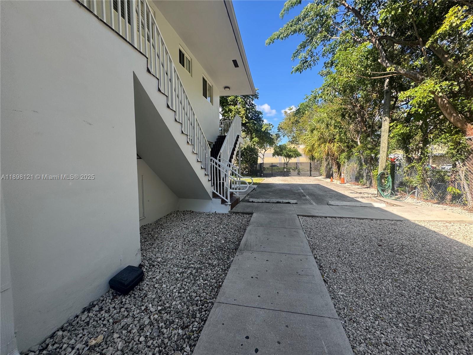 UNPLATTED - Residential Lease