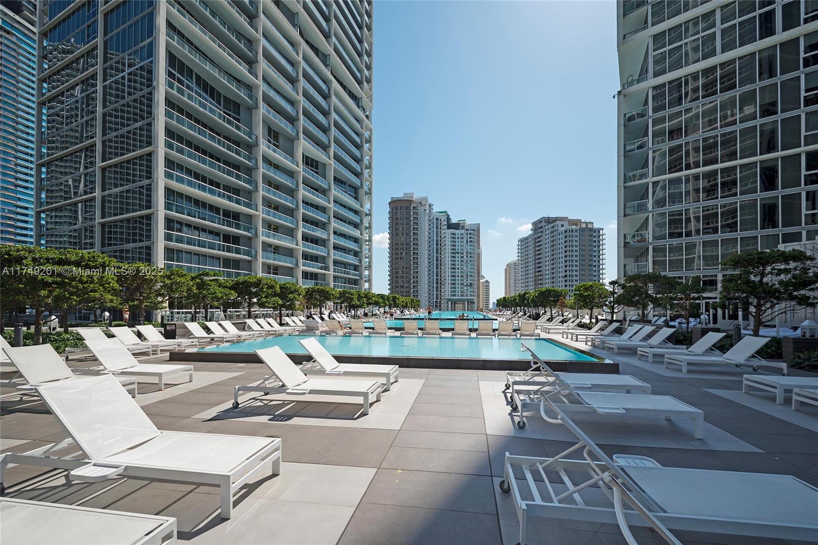Property for Sale at 485 Brickell Ave 2603, Miami, Broward County, Florida - Bedrooms: 1 
Bathrooms: 1  - $749,000