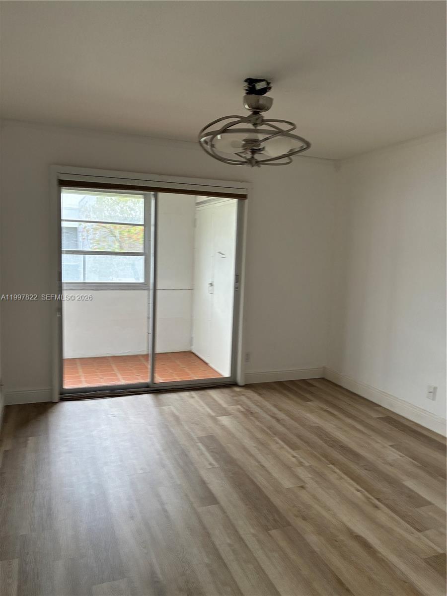 KINGS POINT - Residential