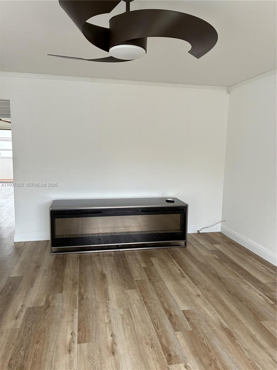 KINGS POINT - Residential