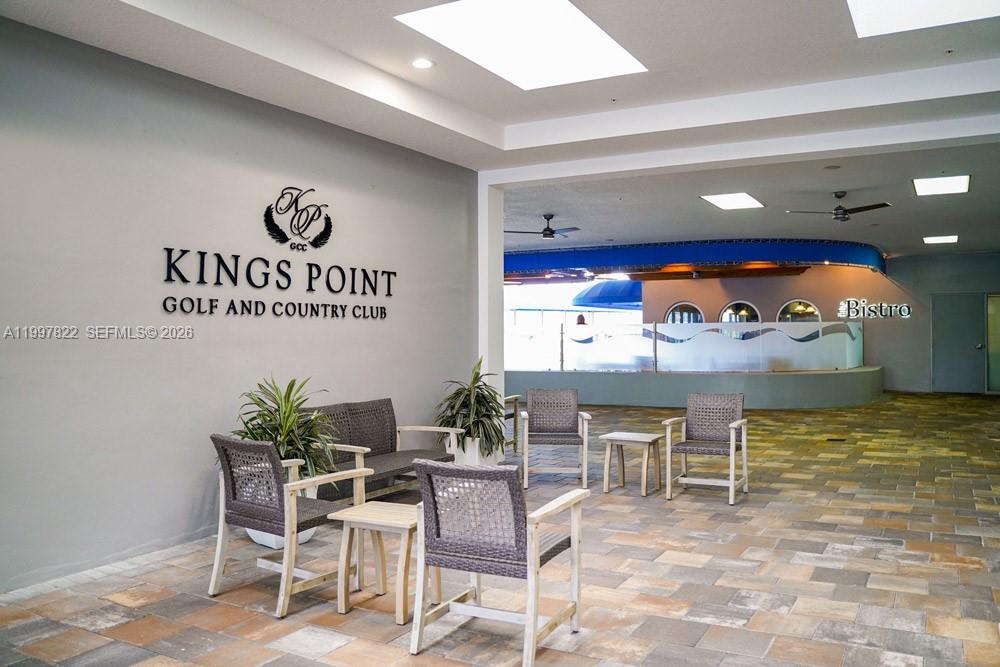 KINGS POINT - Residential