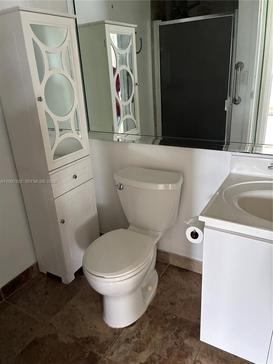 KINGS POINT - Residential