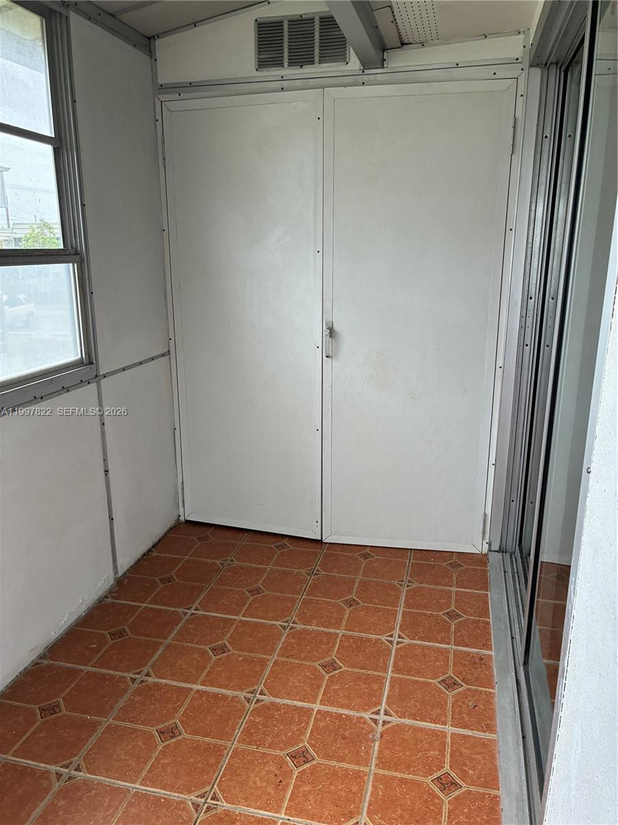 KINGS POINT - Residential