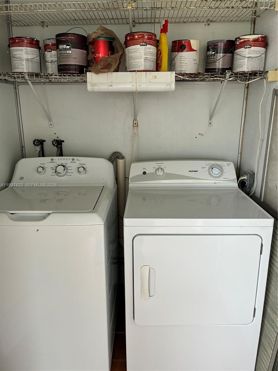 KINGS POINT - Residential