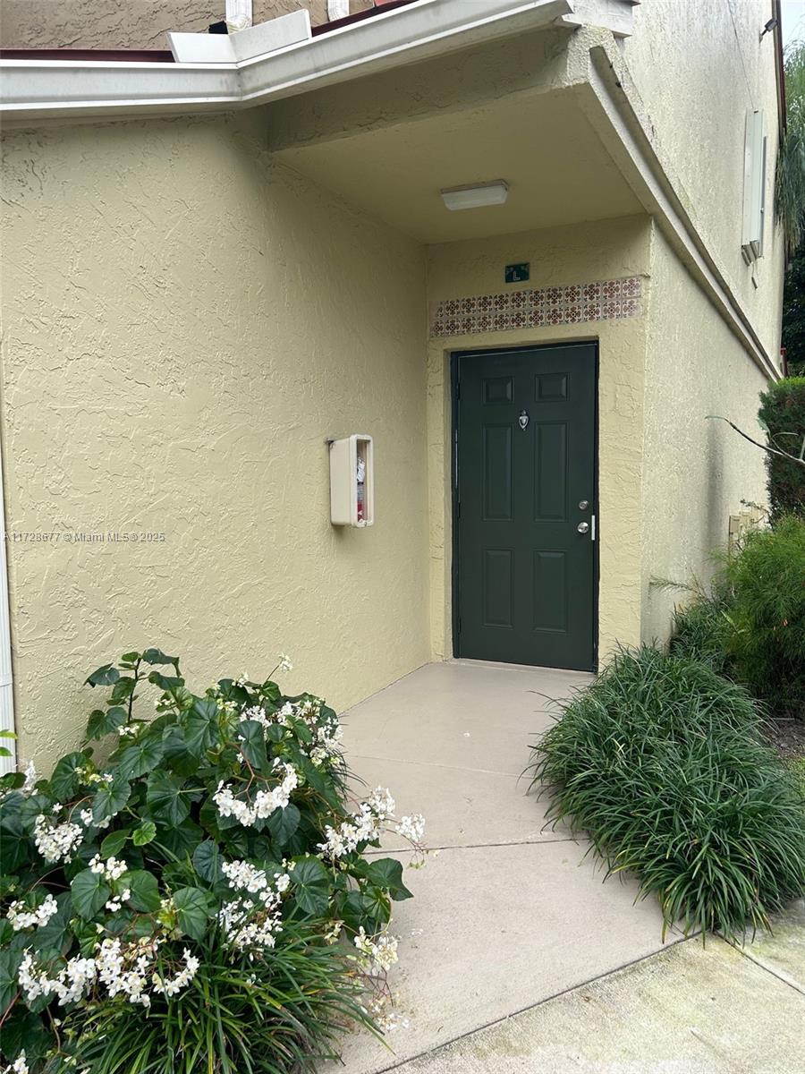 LA HACIENDA COUNTRY CLUB - Residential