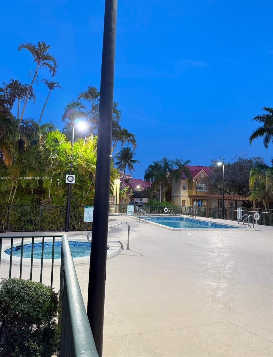 LA HACIENDA COUNTRY CLUB - Residential