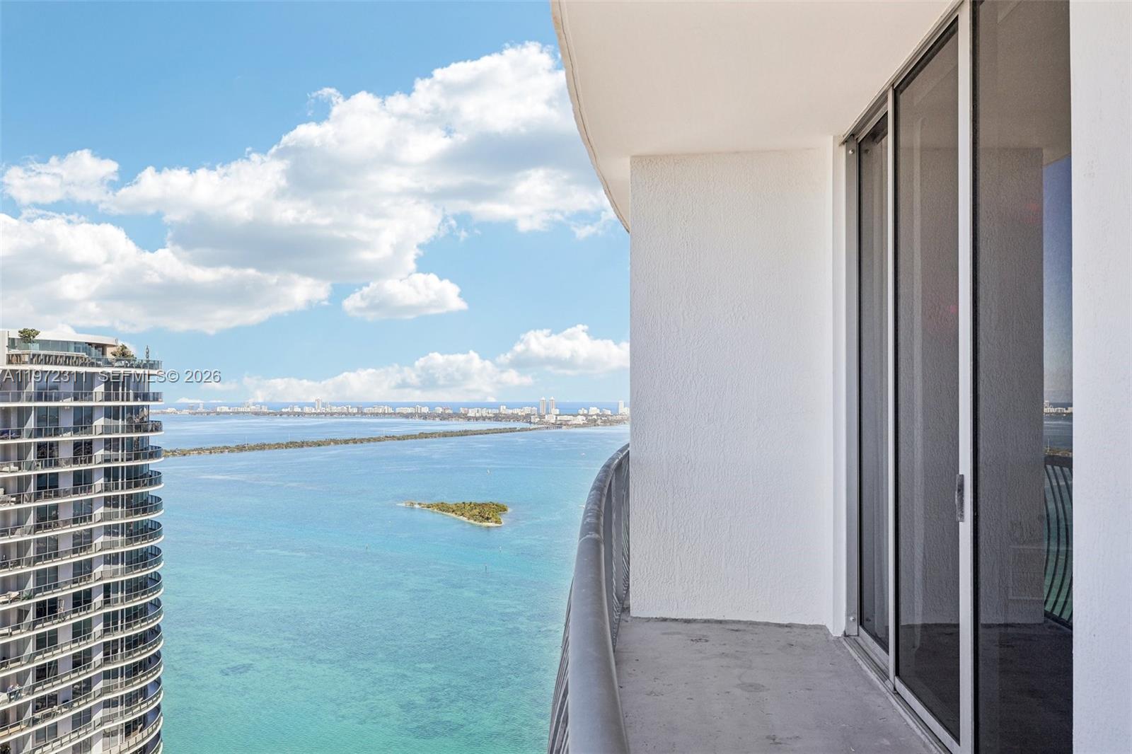 1750 N Bayshore Dr 5611