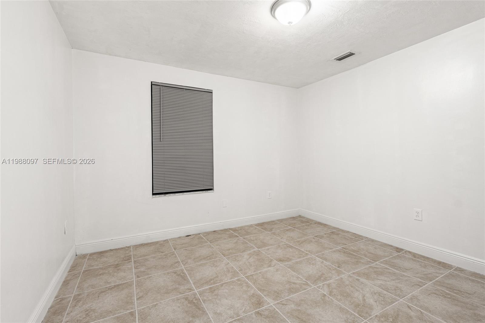 SEAPINES - Residential Lease