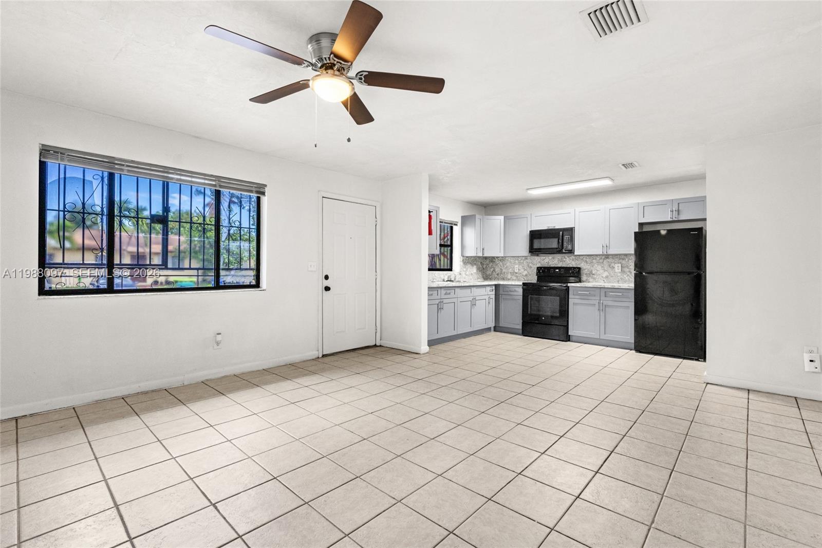 SEAPINES - Residential Lease