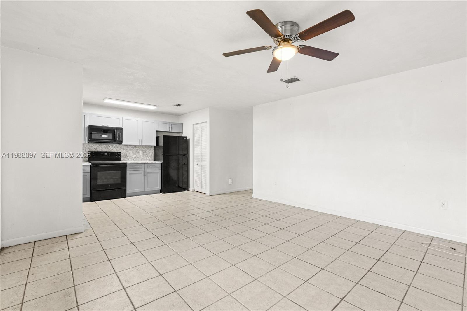 SEAPINES - Residential Lease