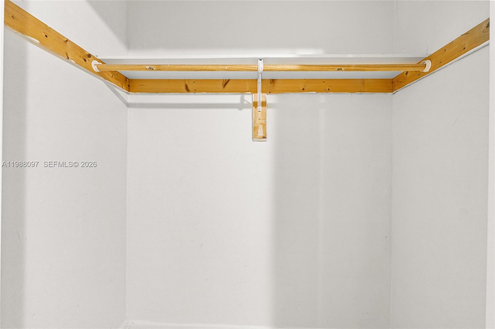 SEAPINES - Residential Lease