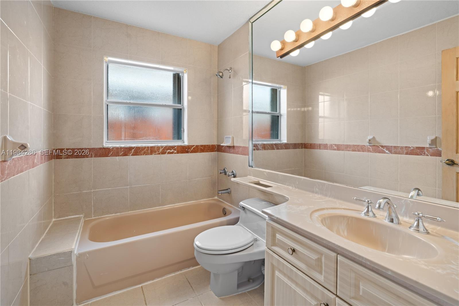 HAMMOCKS SHORES 2ND ADDN - Residential