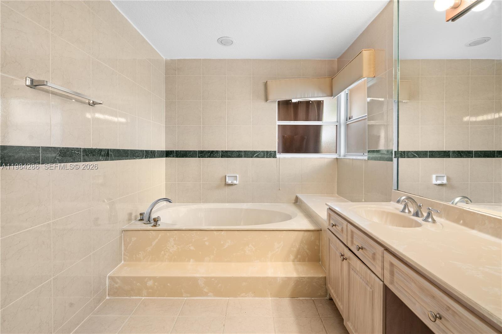 HAMMOCKS SHORES 2ND ADDN - Residential