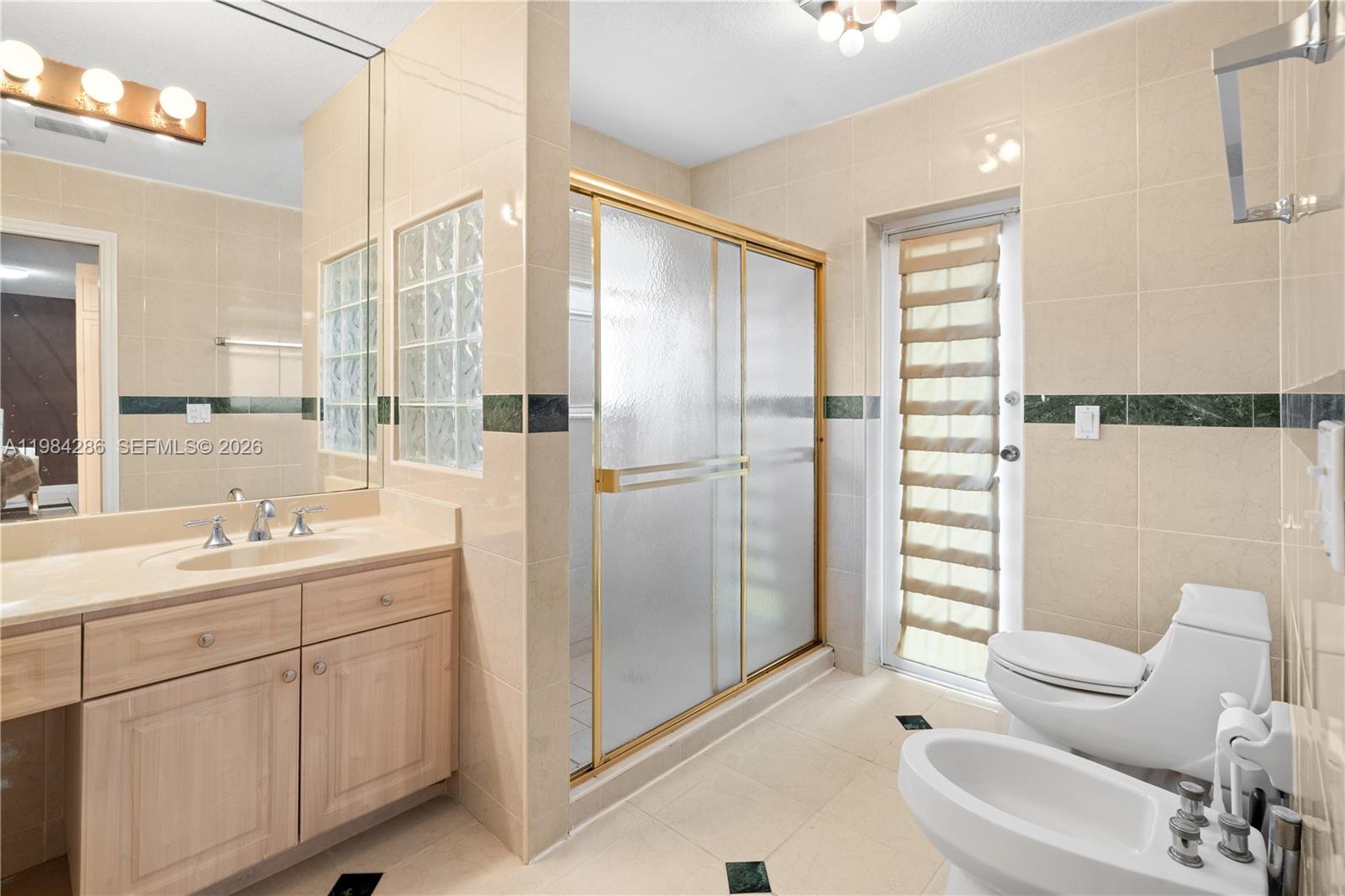 HAMMOCKS SHORES 2ND ADDN - Residential