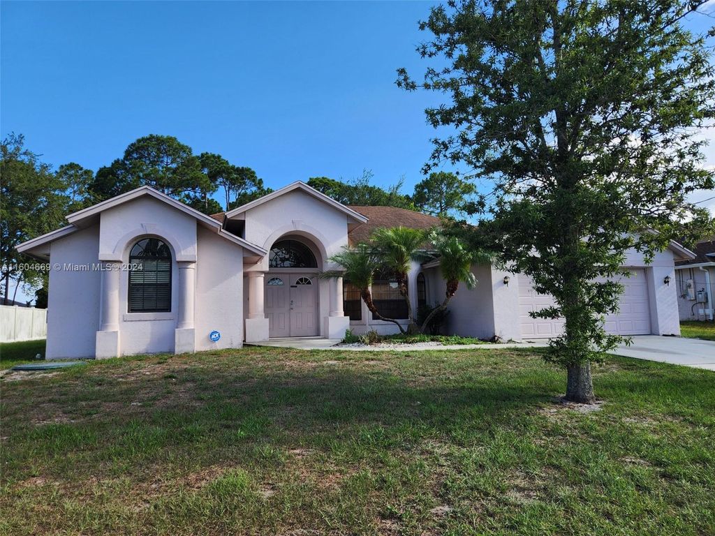 Photo of 1462 SW Hunnicut Ave #1462, Saint Lucie Village, FL 34953 (MLS # A11604669)