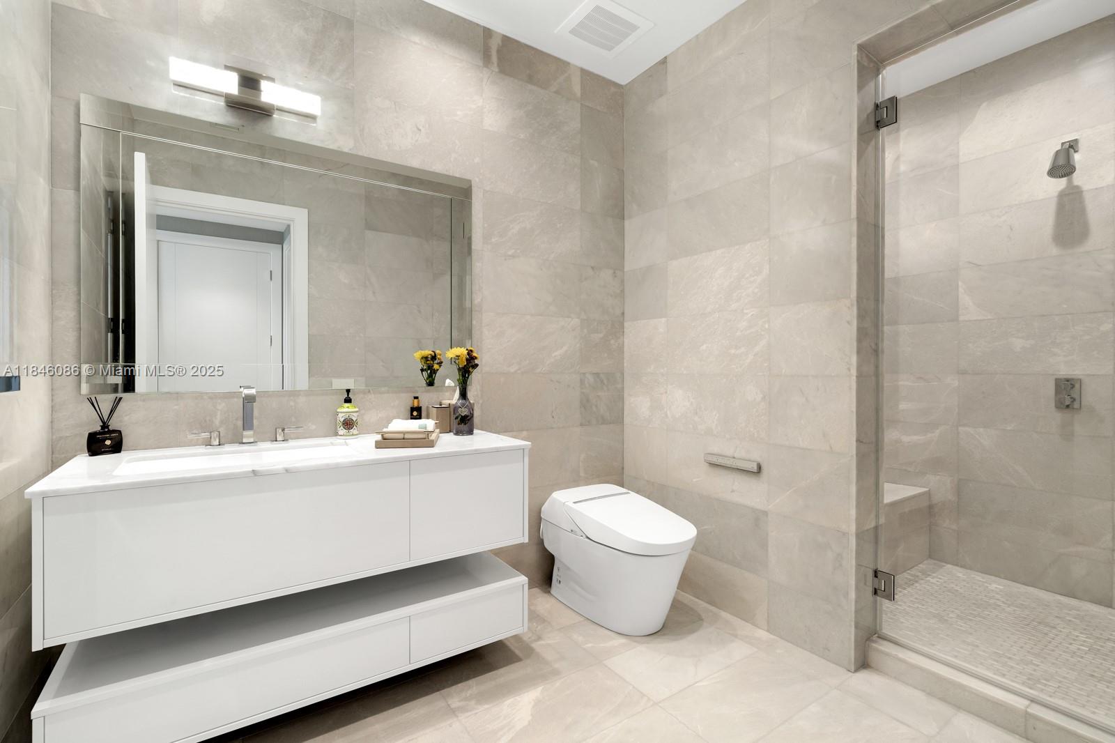 Turnberry Ocean Club - Residential