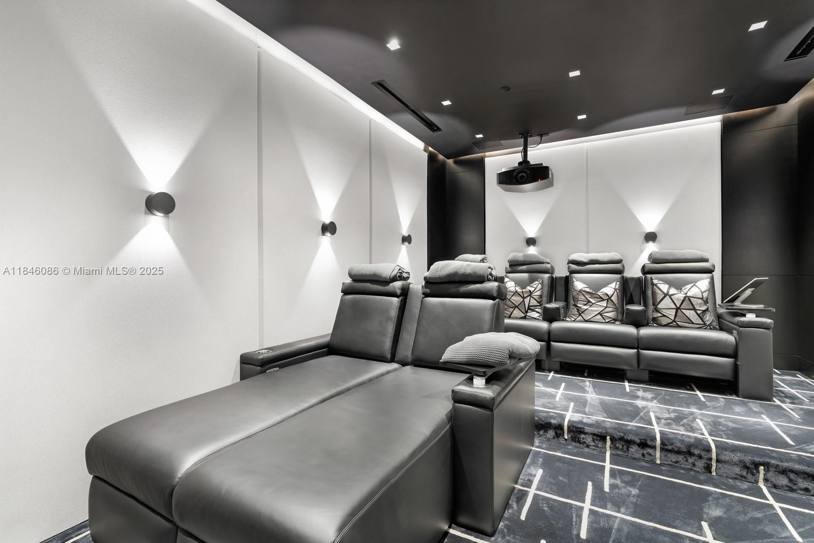 Turnberry Ocean Club - Residential