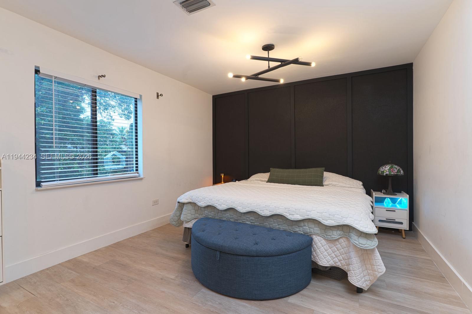 OVERBROOK SHORES NO 3 - Residential