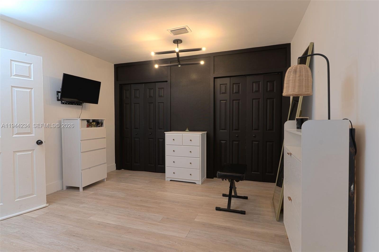 OVERBROOK SHORES NO 3 - Residential