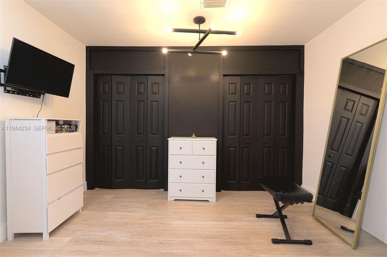 OVERBROOK SHORES NO 3 - Residential