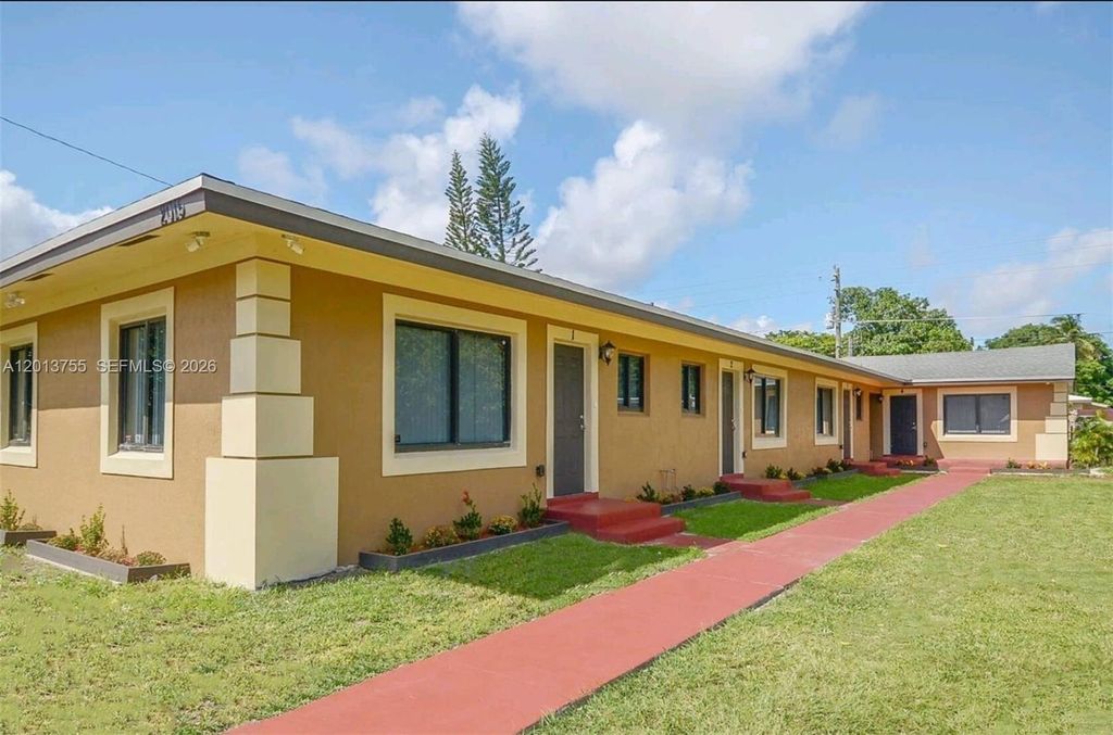 Photo of 2015 Funston St #2, Hollywood, FL 33020 (MLS # A12013755)