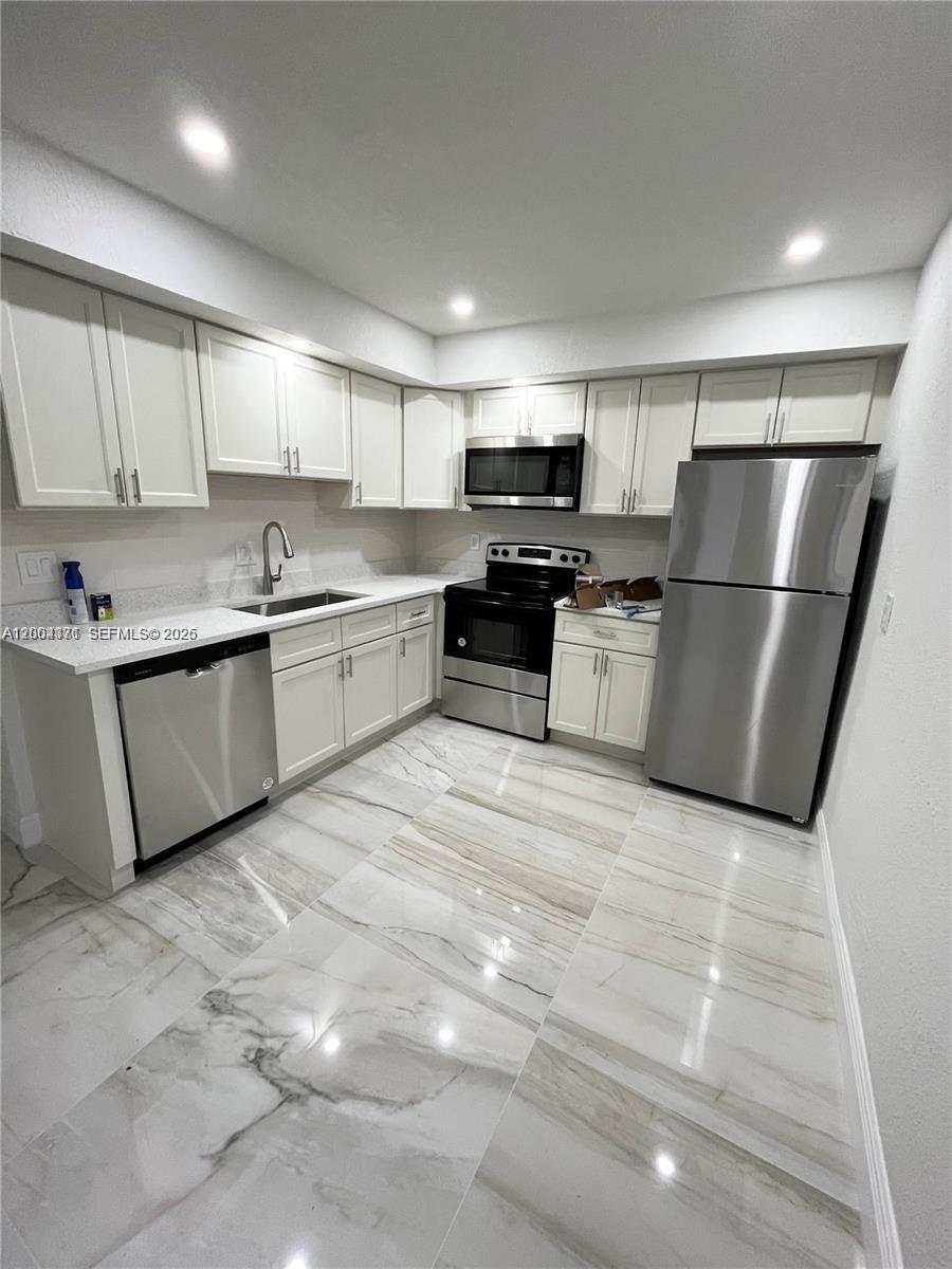 CORAL SPRINGS SUB NO 1 - Residential Lease