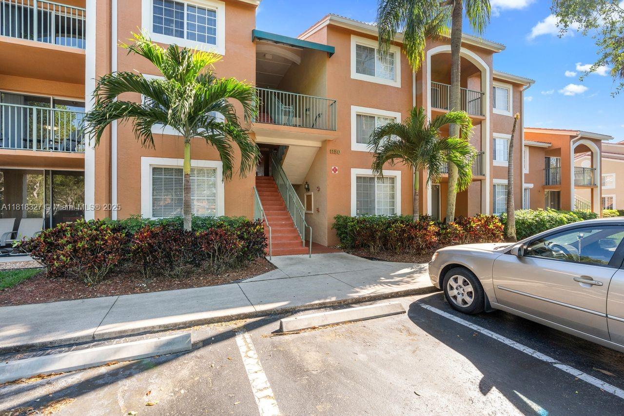 Property for Sale at 1150 Wildwood Lakes Blvd 203, Naples, Collier County, Florida - Bedrooms: 2 
Bathrooms: 2  - $295,000