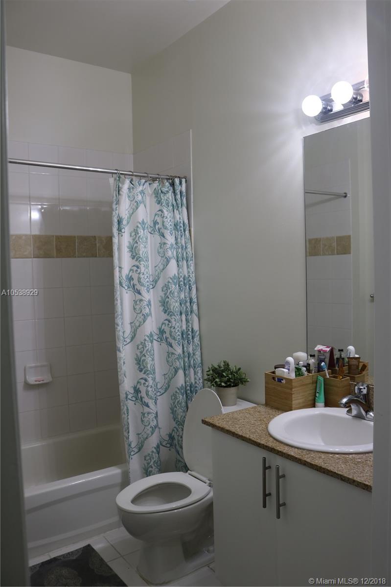 TERRAZAS RIVERPARK VILLAG - Residential Lease