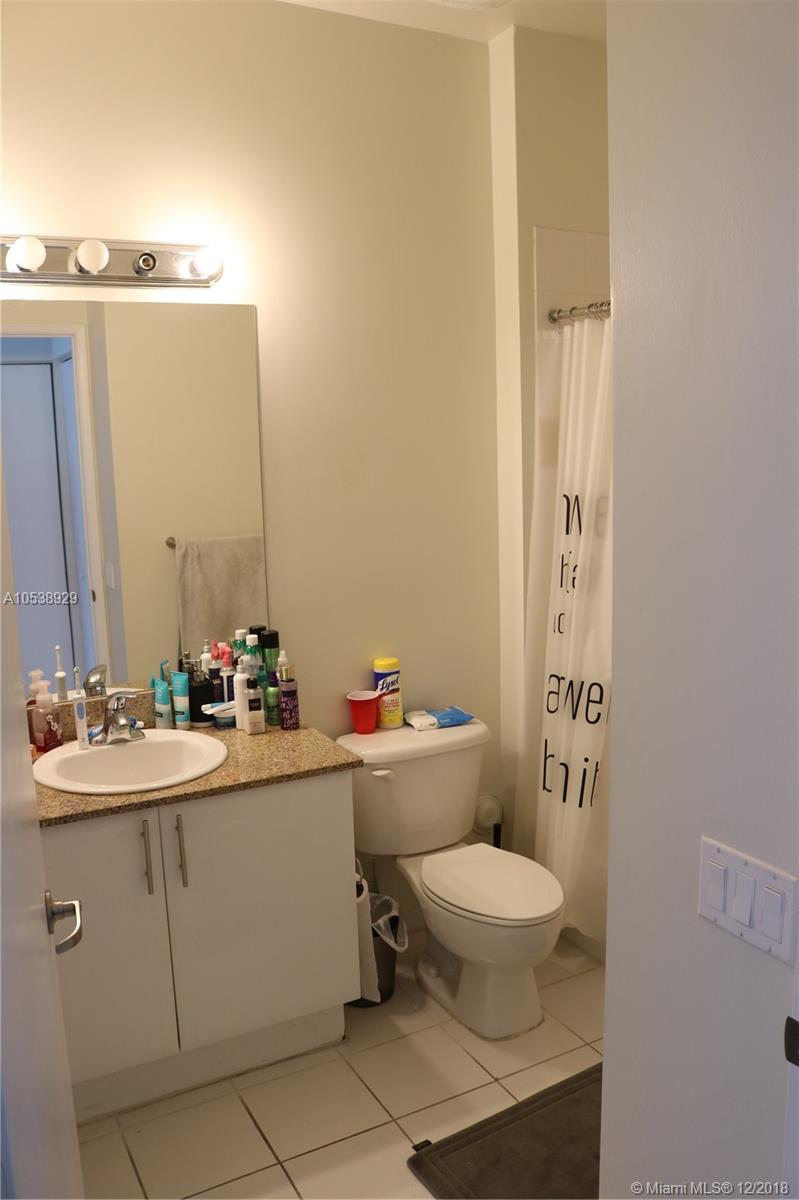 TERRAZAS RIVERPARK VILLAG - Residential Lease