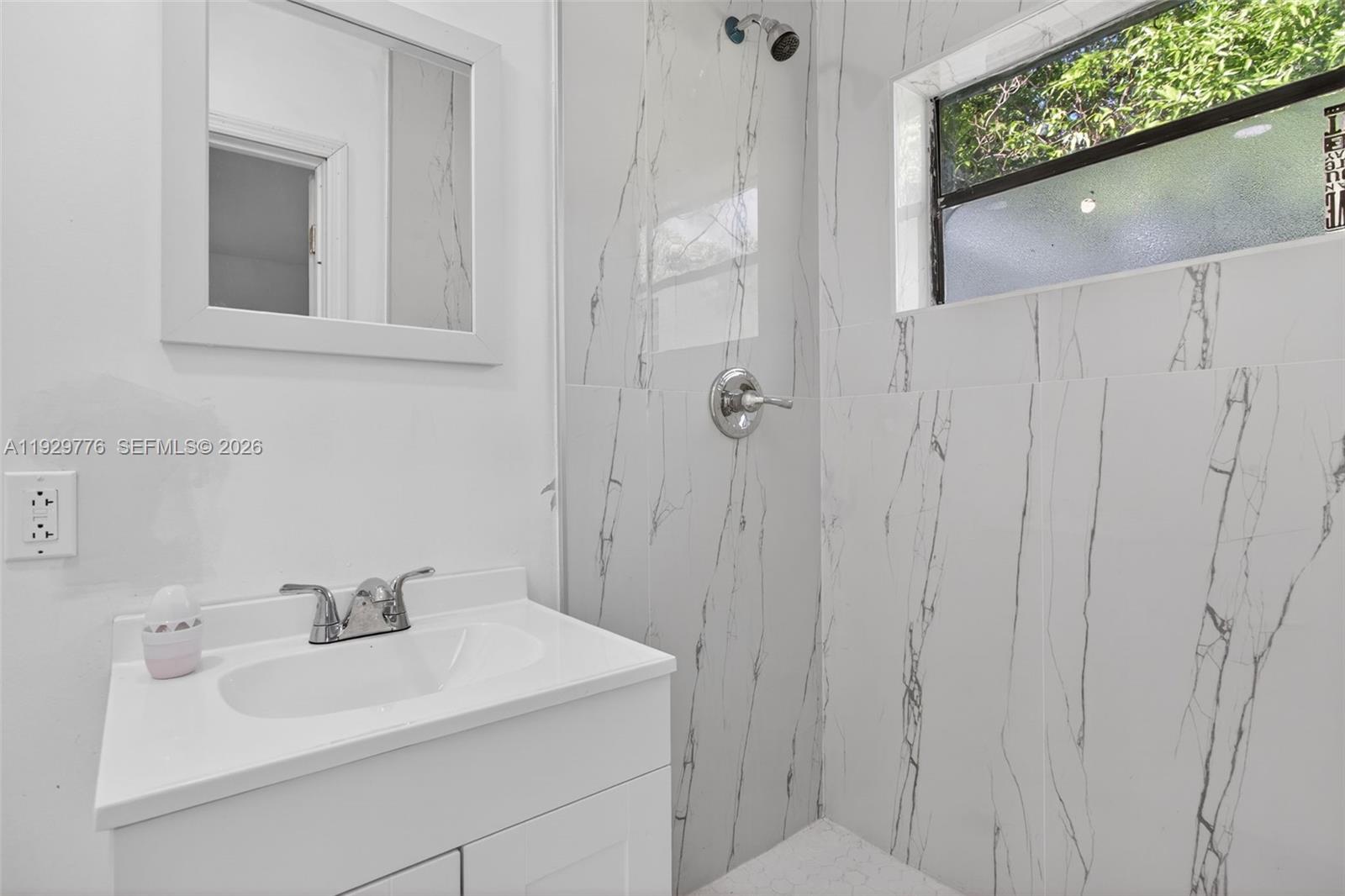 LAUDERDALE VILLAS - Residential