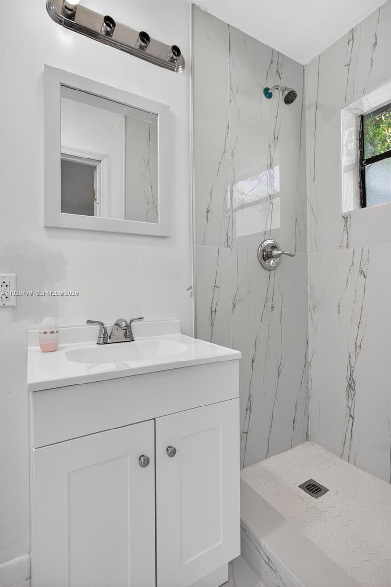 LAUDERDALE VILLAS - Residential