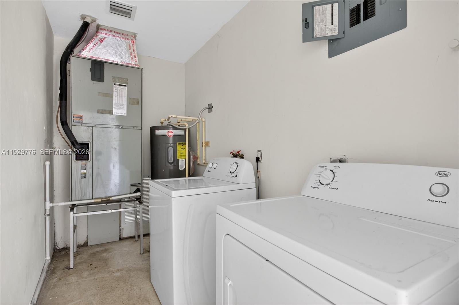 LAUDERDALE VILLAS - Residential