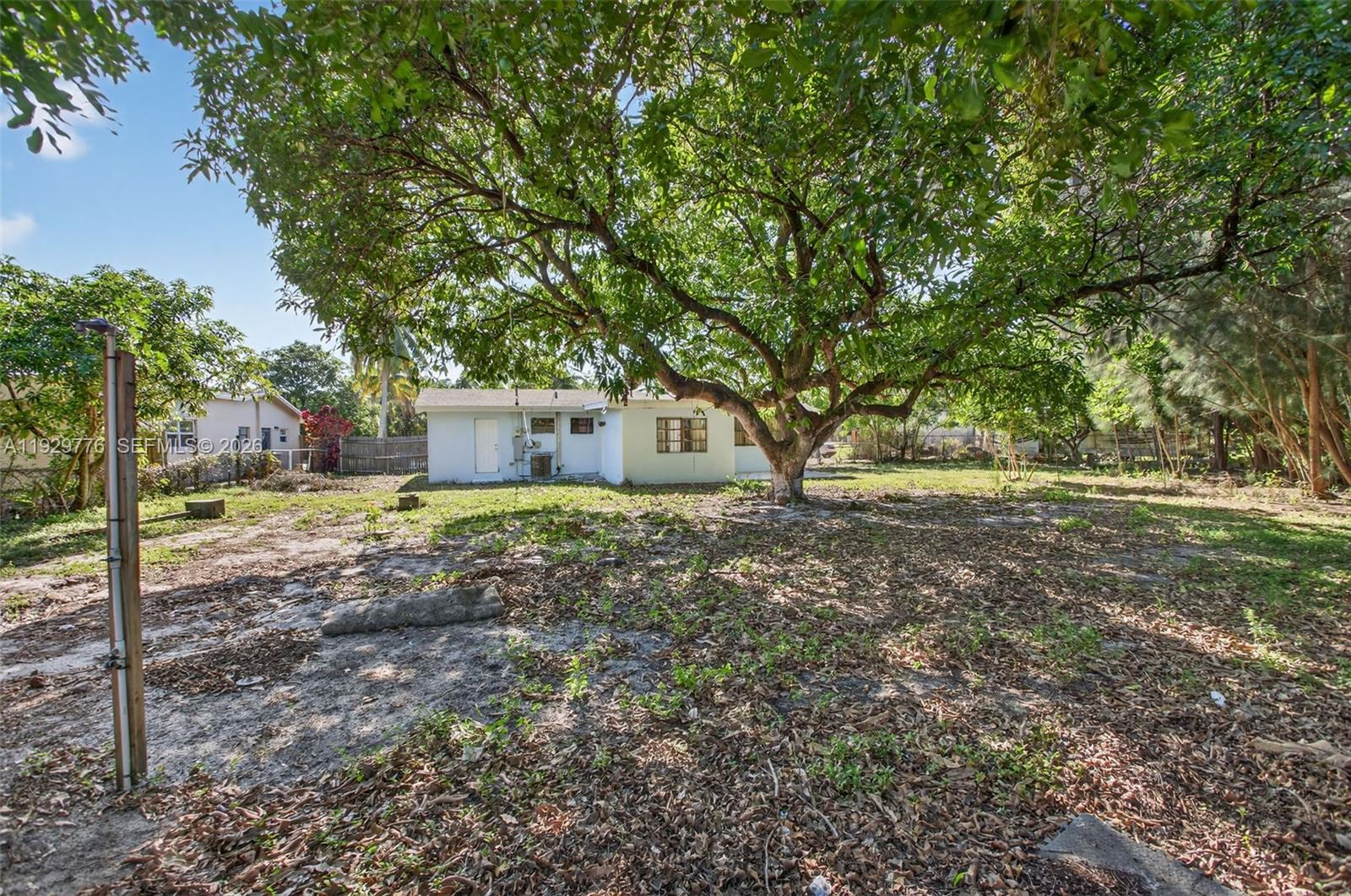 LAUDERDALE VILLAS - Residential