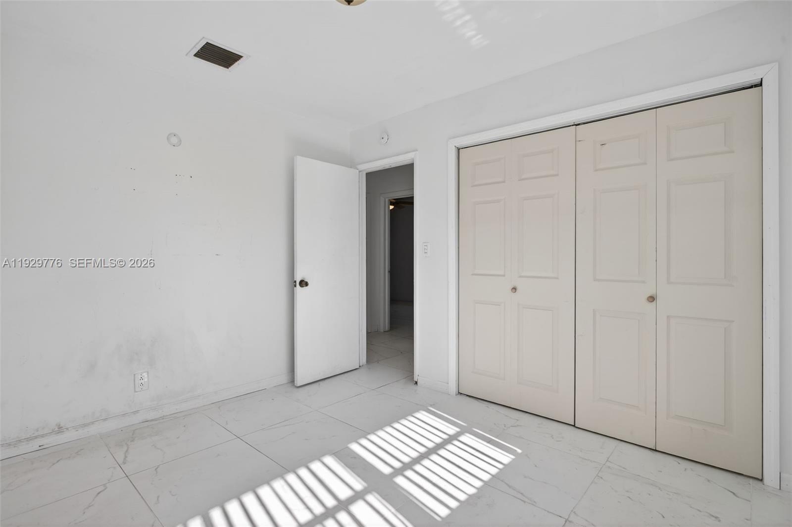 LAUDERDALE VILLAS - Residential