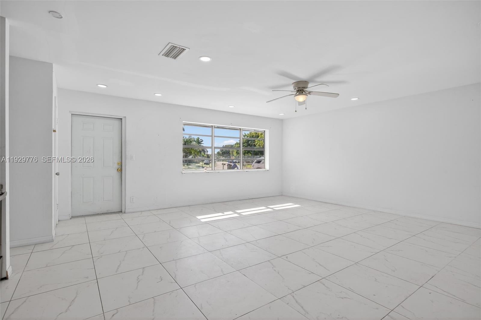 LAUDERDALE VILLAS - Residential