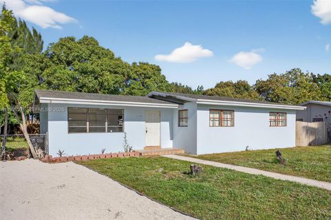 Photo of 1249 NW 18th St, Fort Lauderdale, FL 33311 (MLS # A11929776)