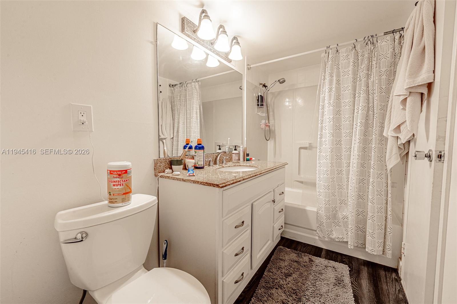 CYPRESS CHASE CONDO NO 8 - Residential