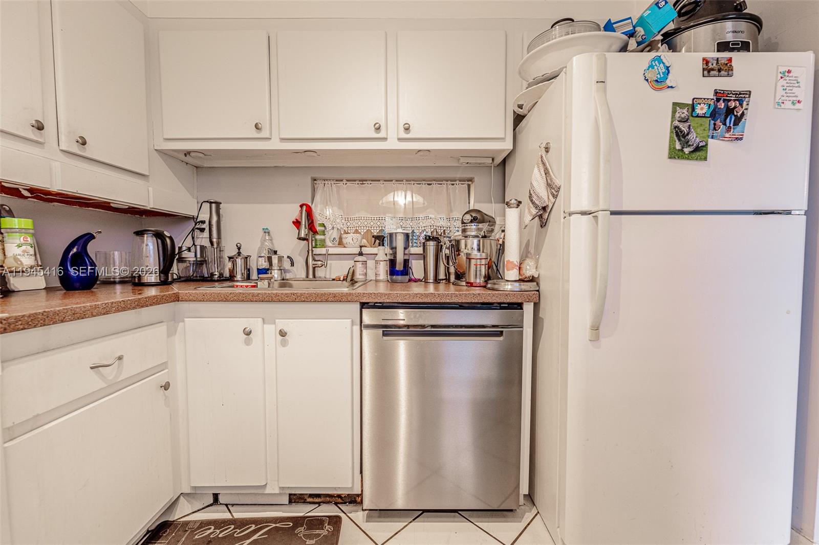 CYPRESS CHASE CONDO NO 8 - Residential