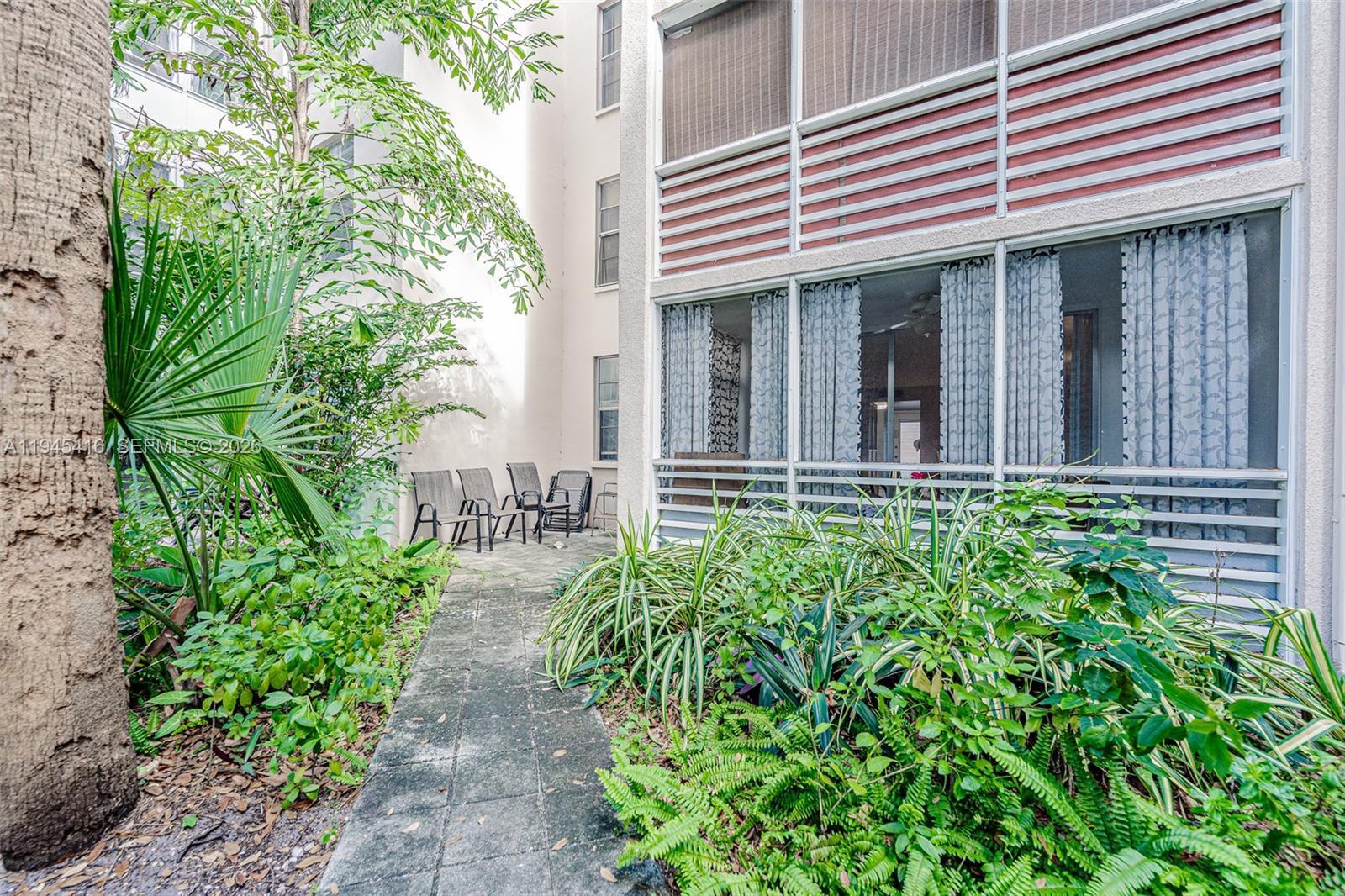 CYPRESS CHASE CONDO NO 8 - Residential