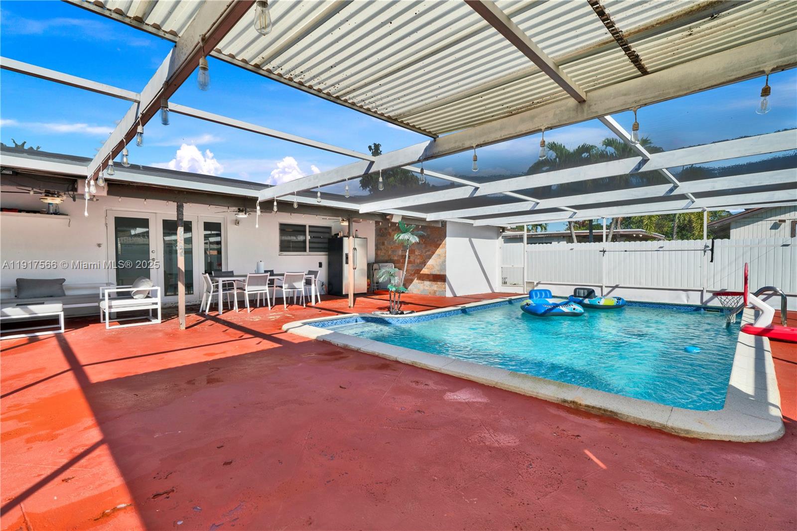 CUTLER RIDGE SEC 3 - Residential