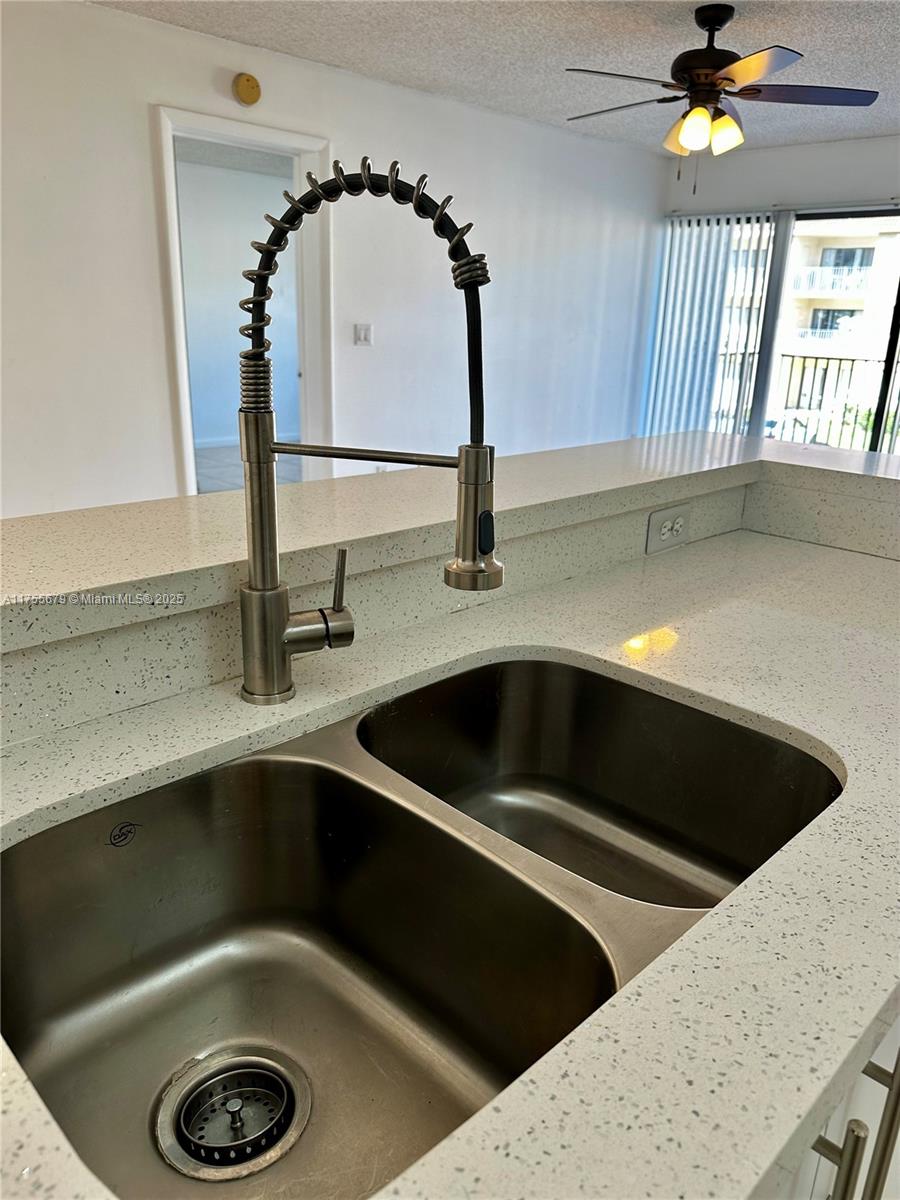 VISCONTI CONDO - Residential