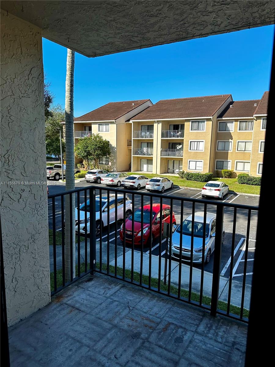 VISCONTI CONDO - Residential