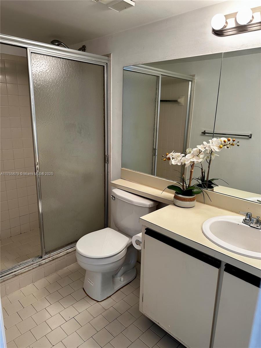 VISCONTI CONDO - Residential